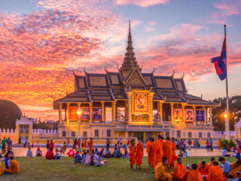 Tour du lịch Campuchia 3N2Đ chưa đến 2Triệu Đồng | Thủ đô Phnompenh - Núi Bà Đen Tây Ninh + Dự lễ Toà Thánh Cao Đài